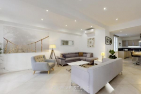 Grand Suite Promenade Five stars holiday house